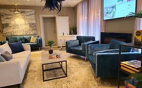 LA Hotel